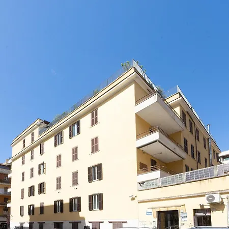 Jenner By In * Róma