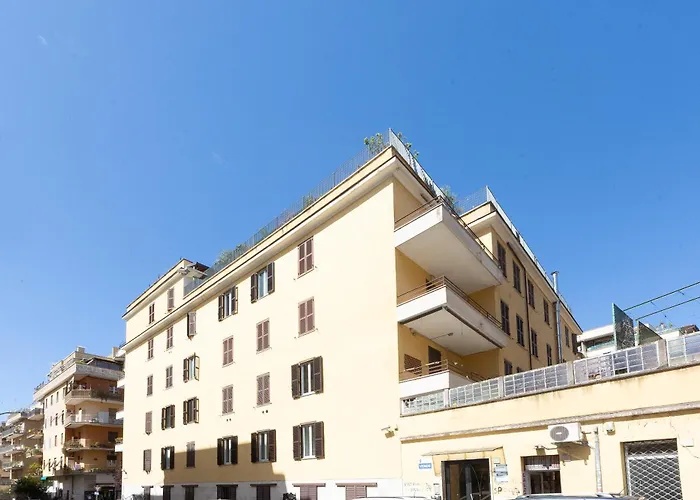 Jenner By In * Róma