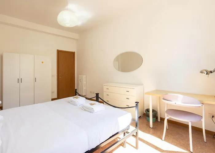 Jenner By In * Róma